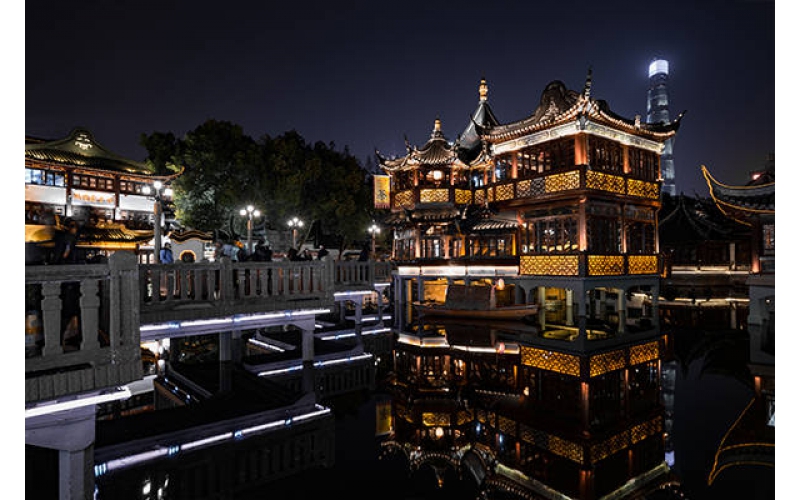 城市廣場(chǎng)夜景亮化工程怎么做？這篇文章不要錯(cuò)過(guò)